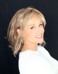 Stop Traffic Wig By Raquel Welch -Do it with Wig shop. D66E1386 43F7 4F18 869A AA1B4877F339