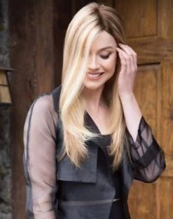 Dominique Petite Wig By Fair Fashion | Human Hair -Do it with Wig shop. DOMINIQUE 0030 768x768 2c69666b 1162 47fe 9de9 d6b6b194f048