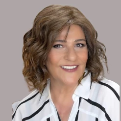 Eclat Wig By Ellen Wille | Mono Top -Do it with Wig shop. EclatbyEWNougatMix