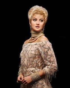 Acclaim Wig By Gabor | Petite Cap -Do it with Wig shop. GB Acclaim GoldenAnniversary Model Editorial1 c1addb0d 14f2 4bec a067 04ef3d174c89