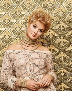 Acclaim Wig By Gabor | Average Cap -Do it with Wig shop. GB Acclaim GoldenAnniversary Model Front2 fb716d61 ebdf 423b a91a 748ab58b9681