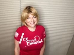 Flirty Fringe Bob Wig By Hairdo 27 Flirty Fringe Bob Wig By Hairdo -Do it with Wig shop. HAIRDOFlirtyFringeBobSS252