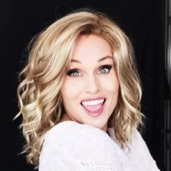 Berlin Petite Wig By Estetica -Do it with Wig shop. IMG 4808