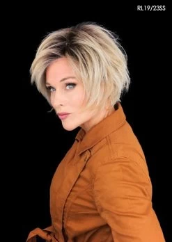 Flirting With Fashion Wig By Raquel Welch 32 Flirting With Fashion Wig By Raquel Welch -Do it with Wig shop. IMG 8192