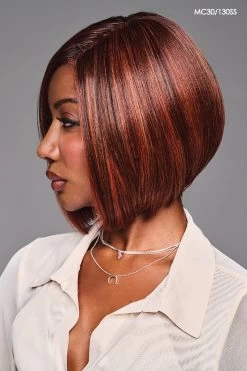 Hailey Wig By Kim Kimble | Heat-Friendly Synthetic 27 Hailey Wig By Kim Kimble | Heat-Friendly Synthetic -Do it with Wig shop. KK Hailey Model Side3