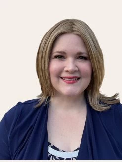 Lisa Wig By Envy | Human Hair/Synthetic Blend -Do it with Wig shop. Lisa Envy DarkerBlonde Front