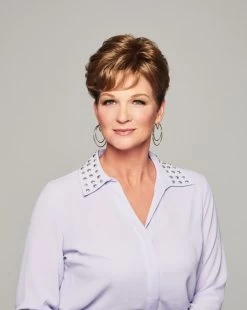 Lyric Top Piece By Raquel Welch 25 Lyric Top Piece By Raquel Welch -Do it with Wig shop. RW Lyric Model Front2