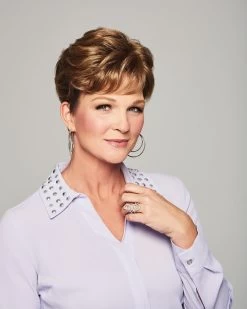 Lyric Top Piece By Raquel Welch 23 Lyric Top Piece By Raquel Welch -Do it with Wig shop. RW Lyric Model Front3