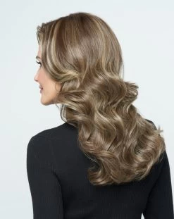 Stroke Of Genius Wig By Raquel Welch | Mono Part -Do it with Wig shop. RW StrokeOfGenius Model Side3