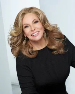 Stroke Of Genius Wig By Raquel Welch | Mono Part -Do it with Wig shop. RW StrokeOfGenius Model2 Front2