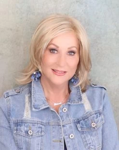 Rose Wig By Envy | Mono Top -Do it with Wig shop. roseenvymedblondefront2